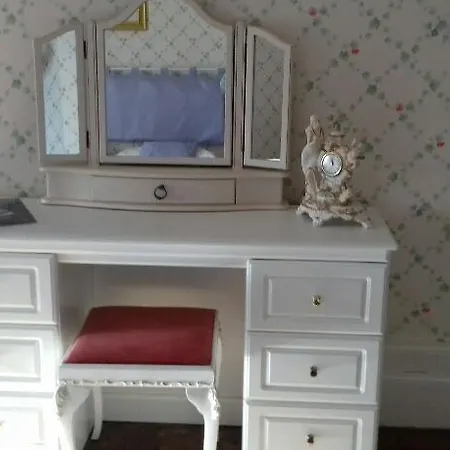 Maison D'hotes Chateau De Lastours بيت ضيافة